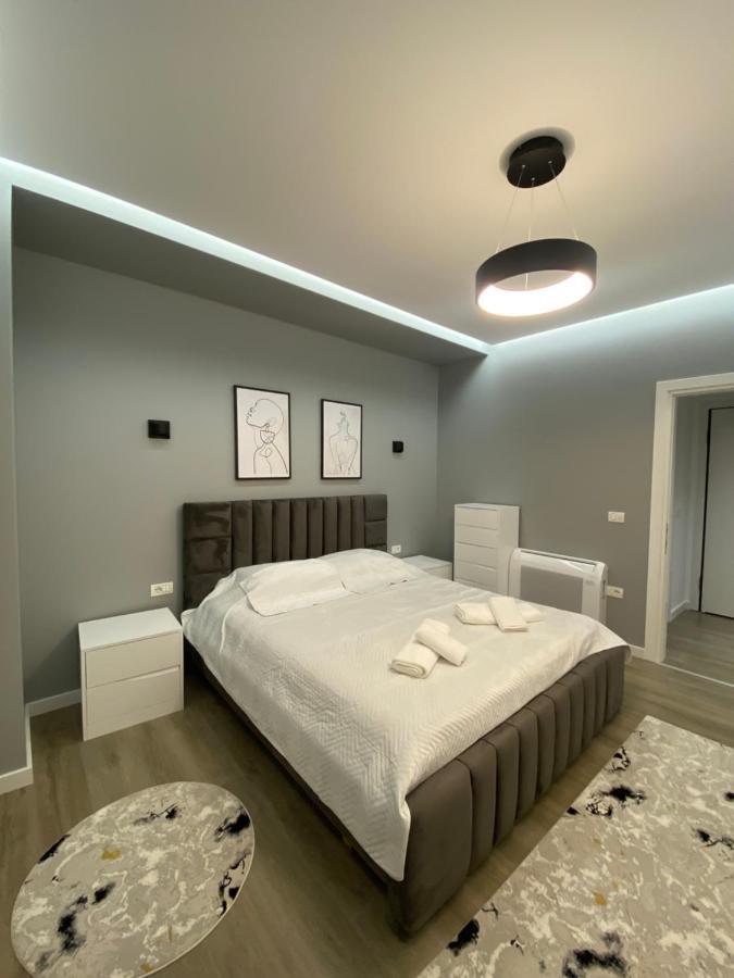 Riar Apartaments Korce Exterior photo